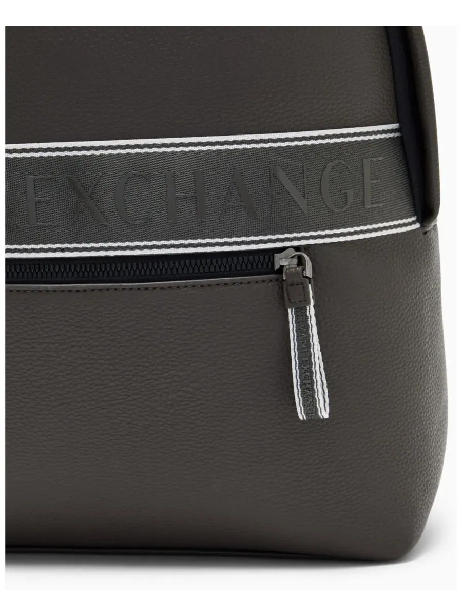 Рюкзак с лентой-молнией из премиальной ткани A|X Armani Exchange — изображение 6 из 6, сокол