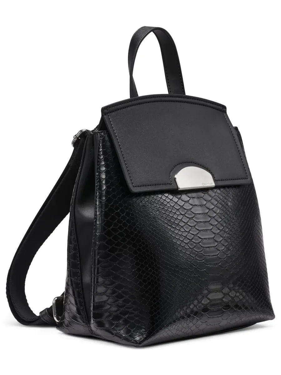 Рюкзак женский Calvin Klein Arabella Snake искусственная кожа — изображение 3 из 7, черный/серебристый
