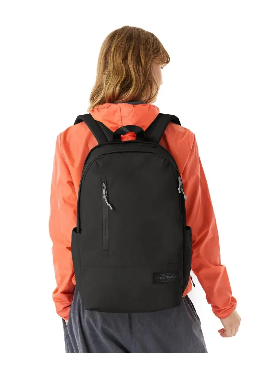 Рюкзак городской средний с отделением для ноутбука Tarp Backpack Eastpak — изображение 2 из 6, черный