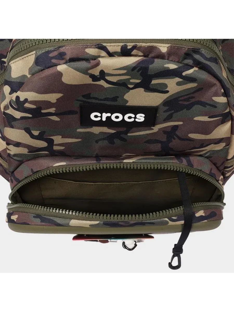 Рюкзак с камуфляжным принтом и EVA-карманом, с набором спортивных нашивок Crocs — изображение 7 из 10