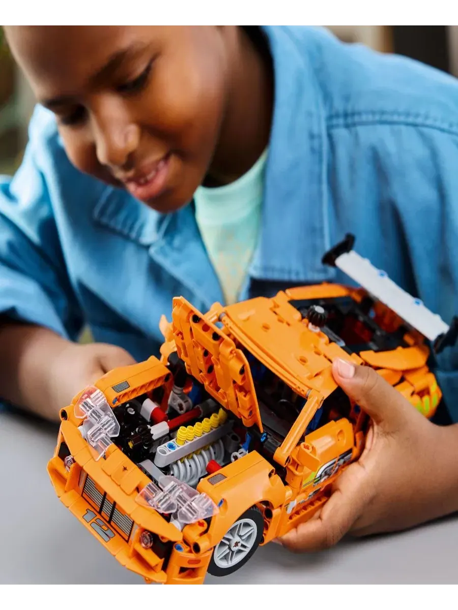 Конструктор LEGO Technic Fast and Furious Toyota Supra MK4 42204, 810 деталей — изображение 5 из 7, мульти