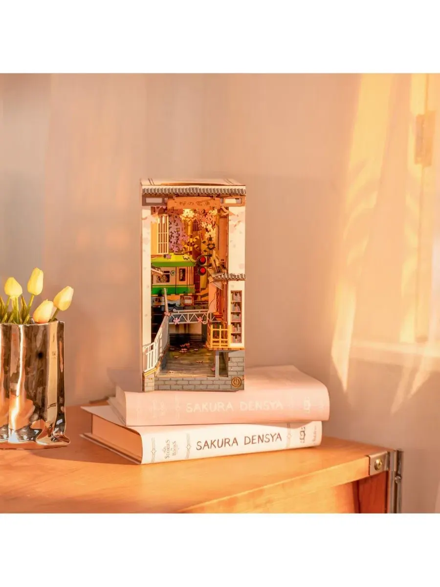 3D-пазл из дерева Book Nook Tokyo in Spring Robotime — изображение 6 из 7, розовый