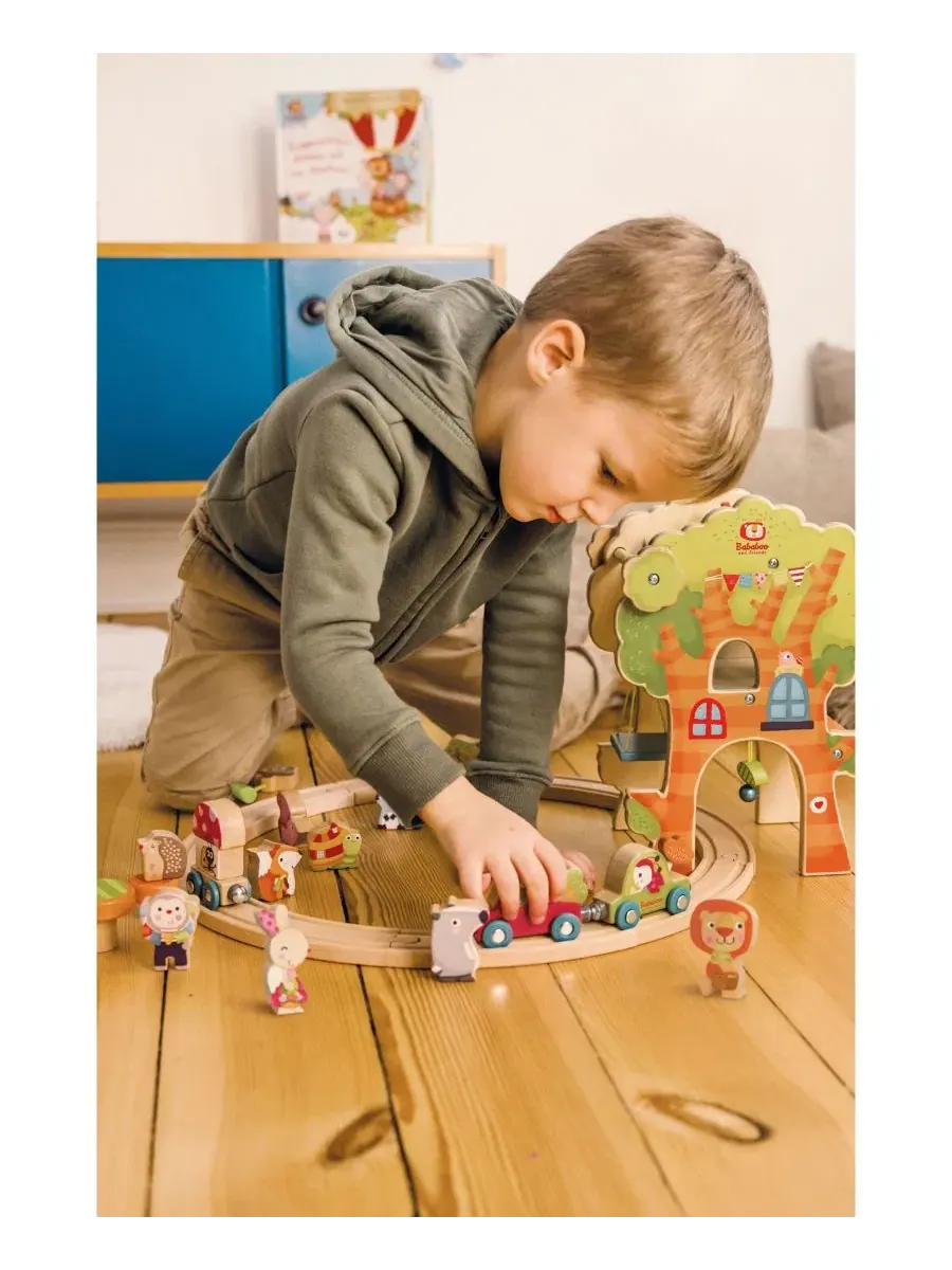 Деревянный игровой набор с поездом Tree House Montessori-Inspired 45-Piece Playset Bababoo and — изображение 3 из 7