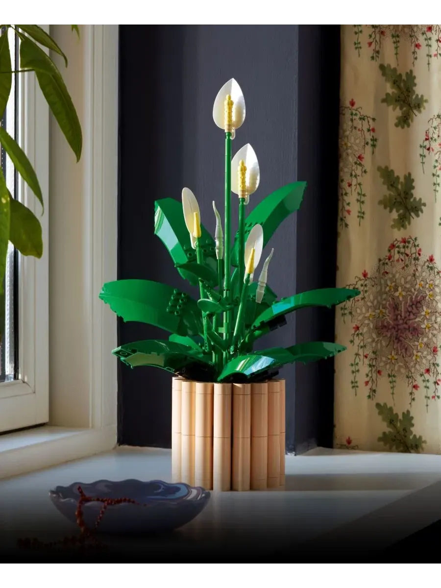 Конструктор Botanicals Peace Lily, 474 детали LEGO — изображение 6 из 6, нет цвета