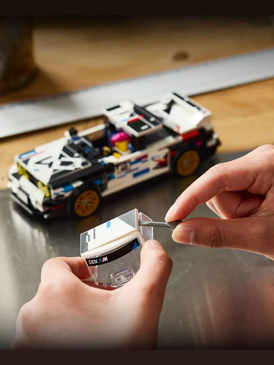Конструктор LEGO Speed Champions BMW M3 E30 77263, 358 деталей — изображение 5 из 6, нет цвета