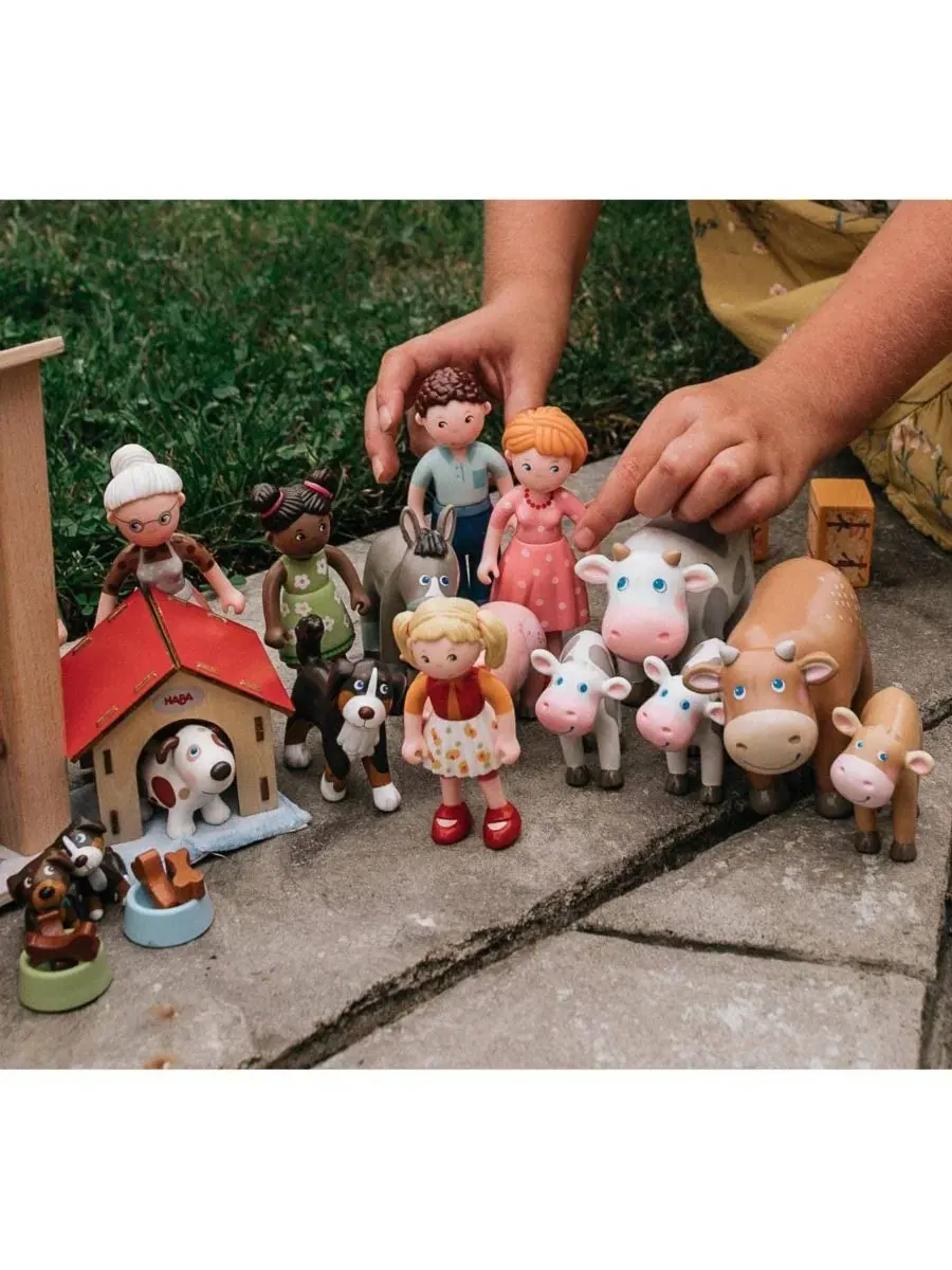 Кукла-игрушка Little Friends Mom Katrin - 11 см (11,7 см) для кукольного домика Haba — изображение 4 из 8, нет цвета