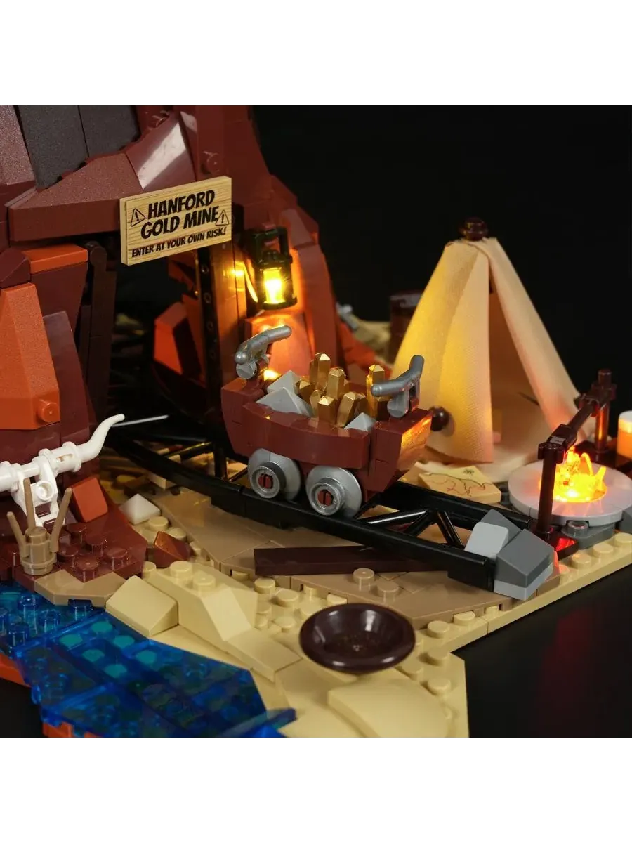 Набор конструктора с подсветкой Wild West Gold Mine Lighting Lumibricks — изображение 4 из 9, нет цвета