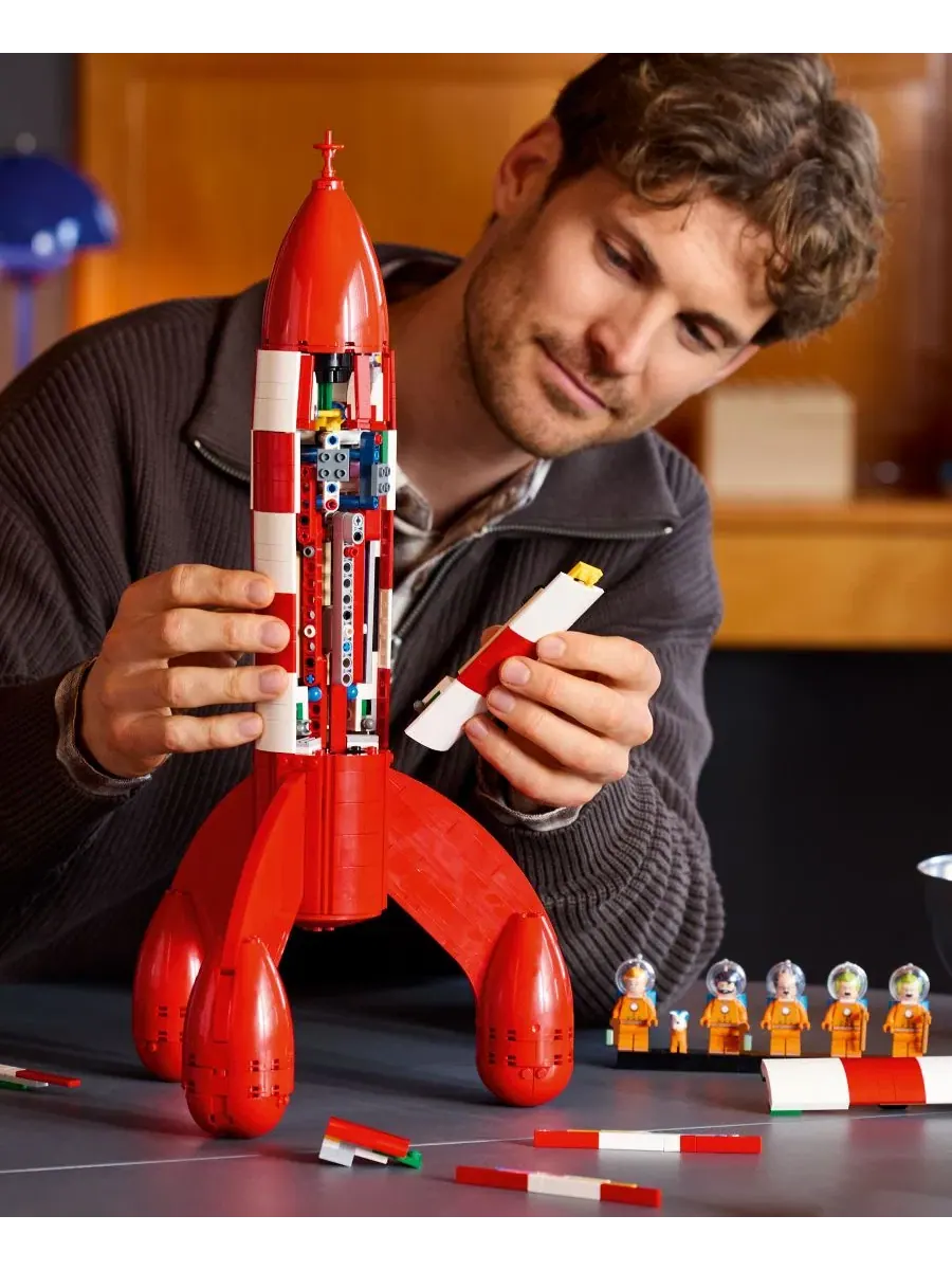 Конструктор Tintin Moon Rocket 21367, 1283 детали LEGO, 18+ — изображение 6 из 7, нет цвета