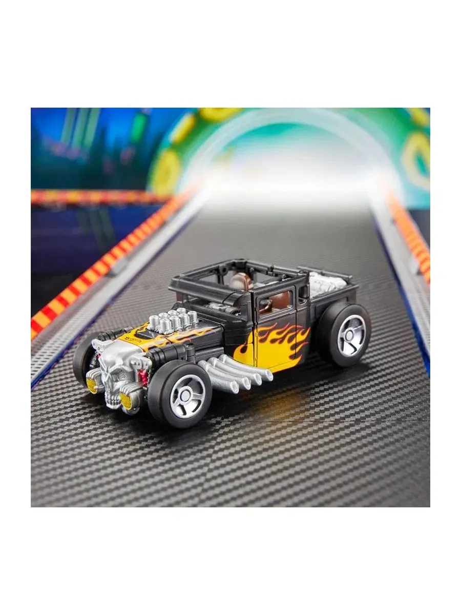 Фигурка Bone Shaker Deluxe Class Transformers x Hot Wheels — изображение 2 из 4, нет цвета