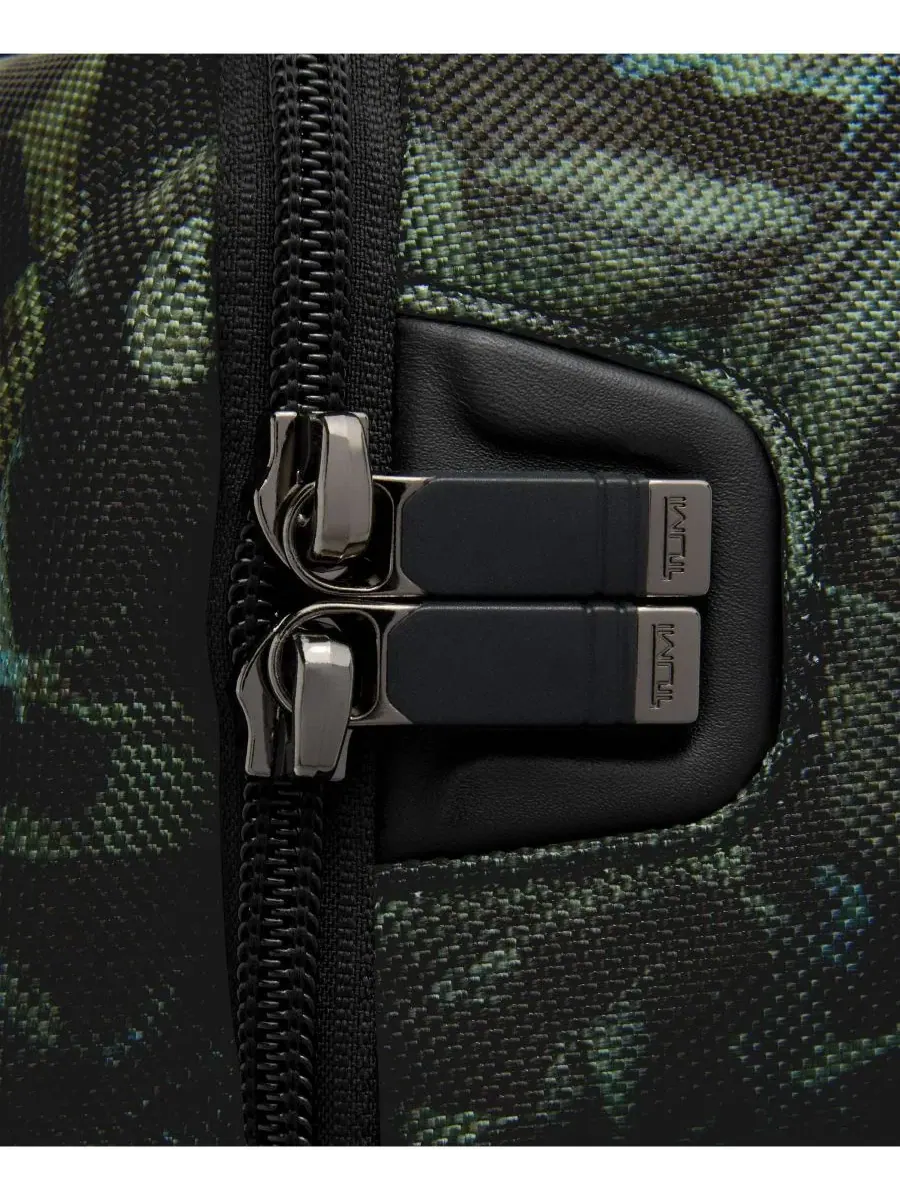 Рюкзак Alpha 17" Brief Pack Backpack TUMI, Forest Camo — изображение 6 из 7