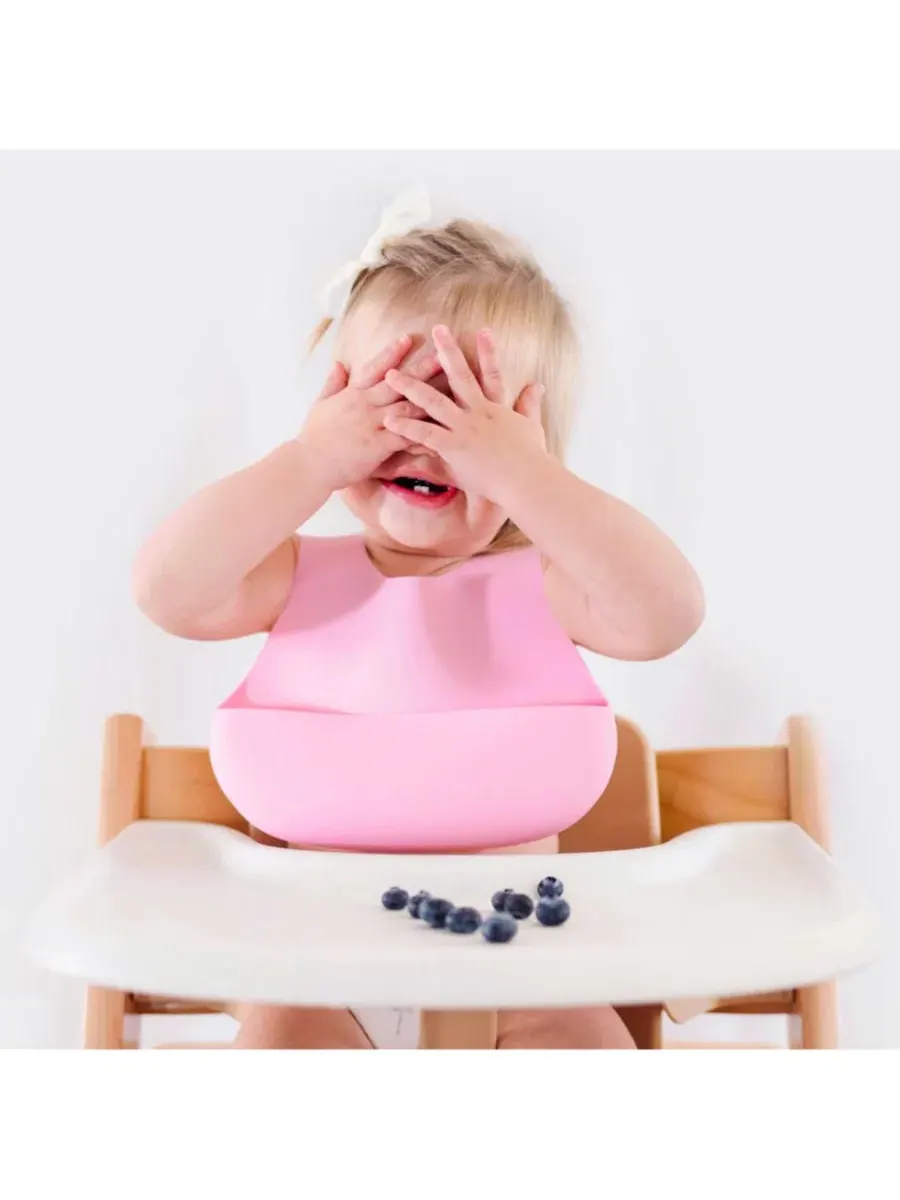 Универсальный силиконовый нагрудник с магнитами Babynetic — изображение 2 из 6