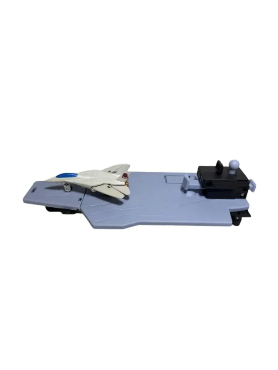 Игровой набор авианосец TOPGUN Airstrike Carrier Legend Toys, Open Miscellaneous — изображение 4 из 6