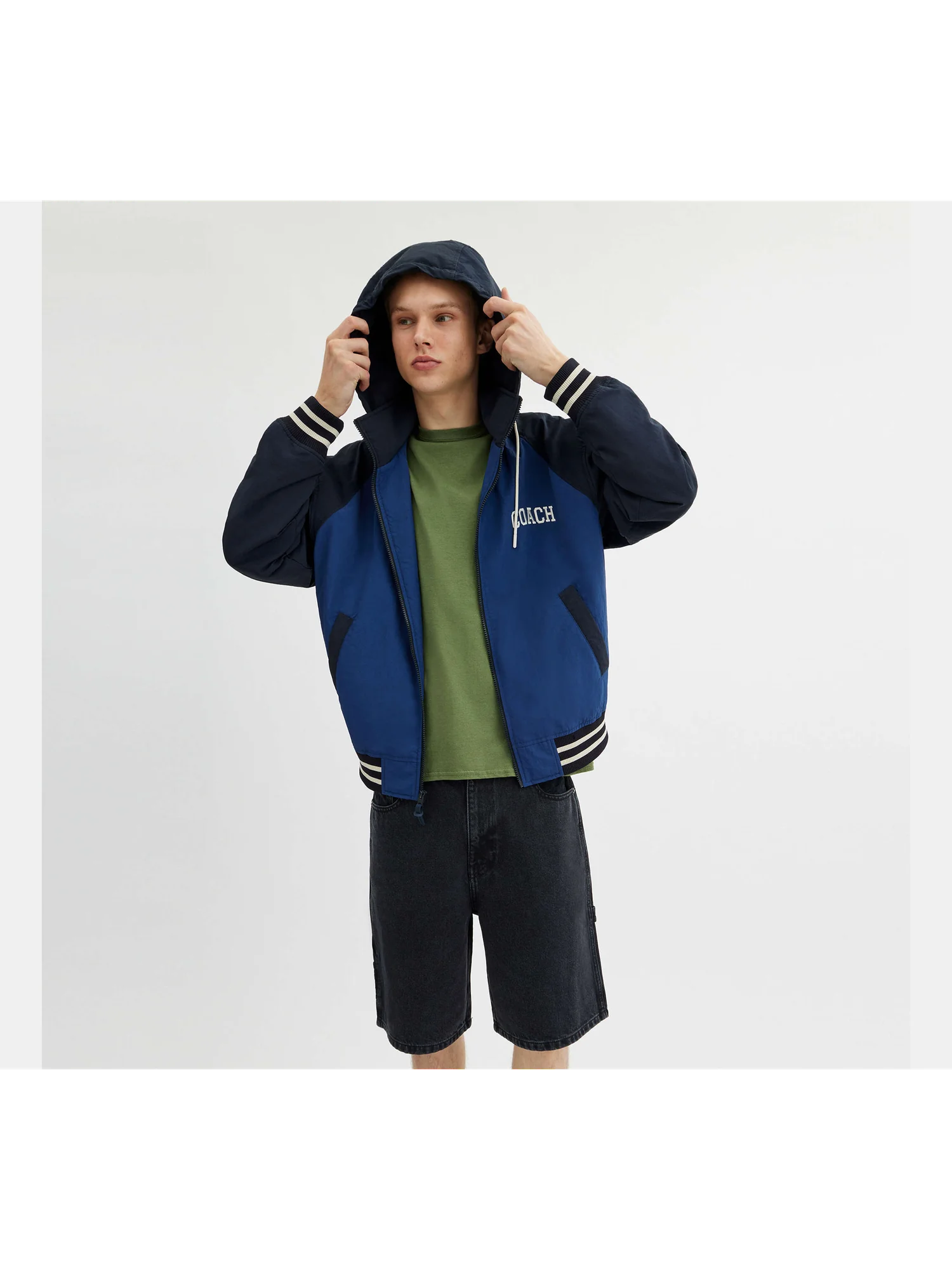 Стадионная куртка Coach из переработанного полиамида — 4