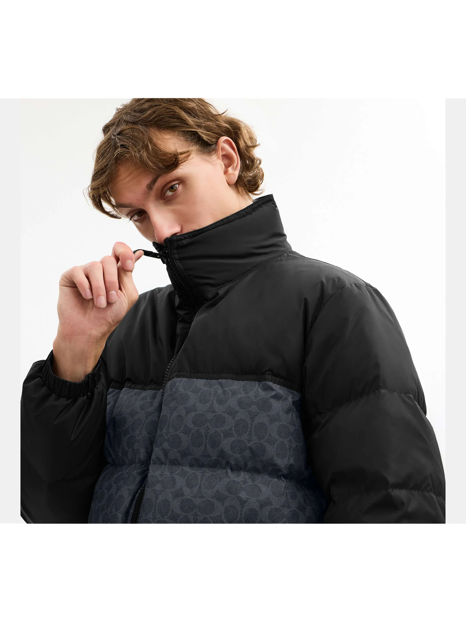 Пуховик Coach Signature из переработанного полиэстера — 2