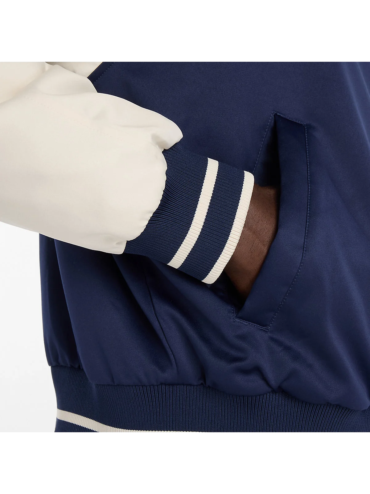 Куртка-бомбер New Balance Athletics Varsity — 9