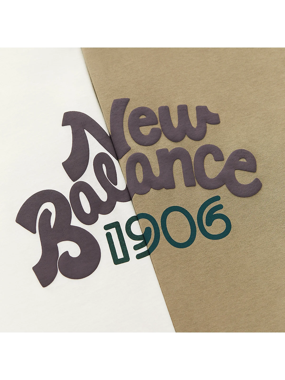 Камуфляжная и белая футболки New Balance с графической печатью
