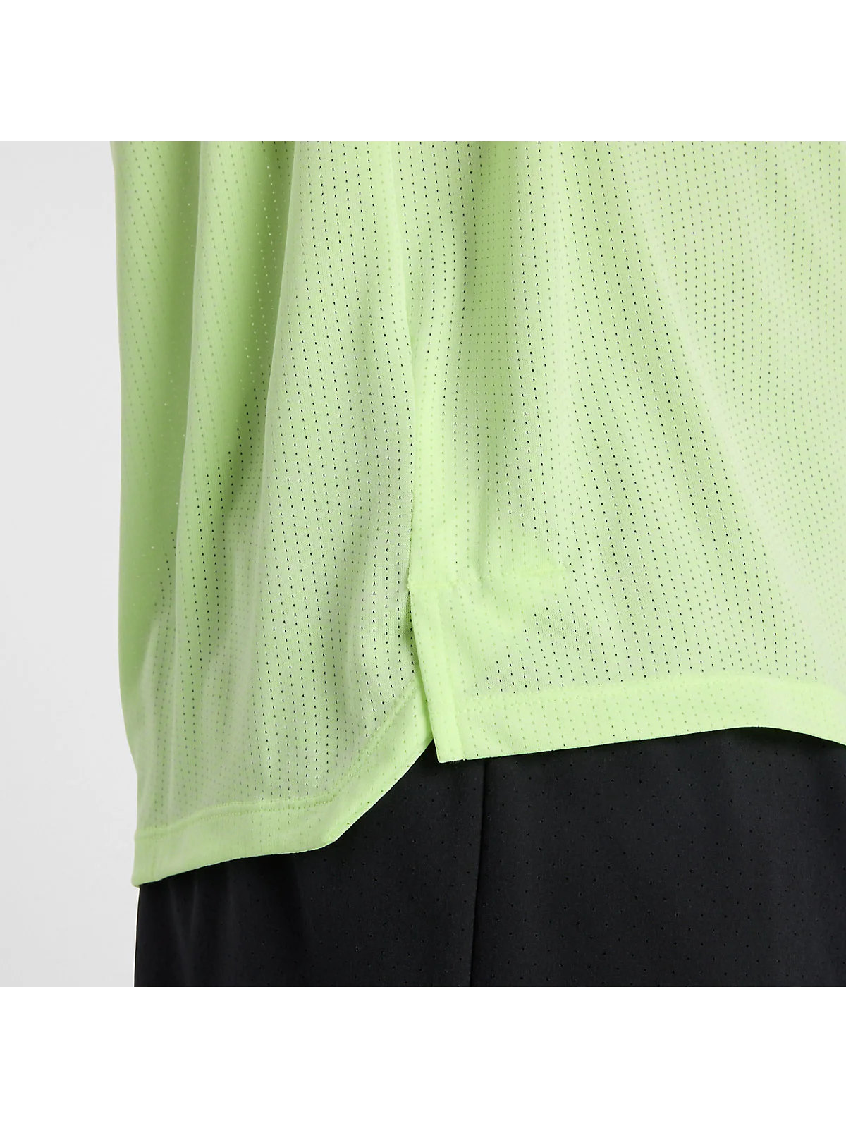 Футболка New Balance RC Essential Graphic — 7