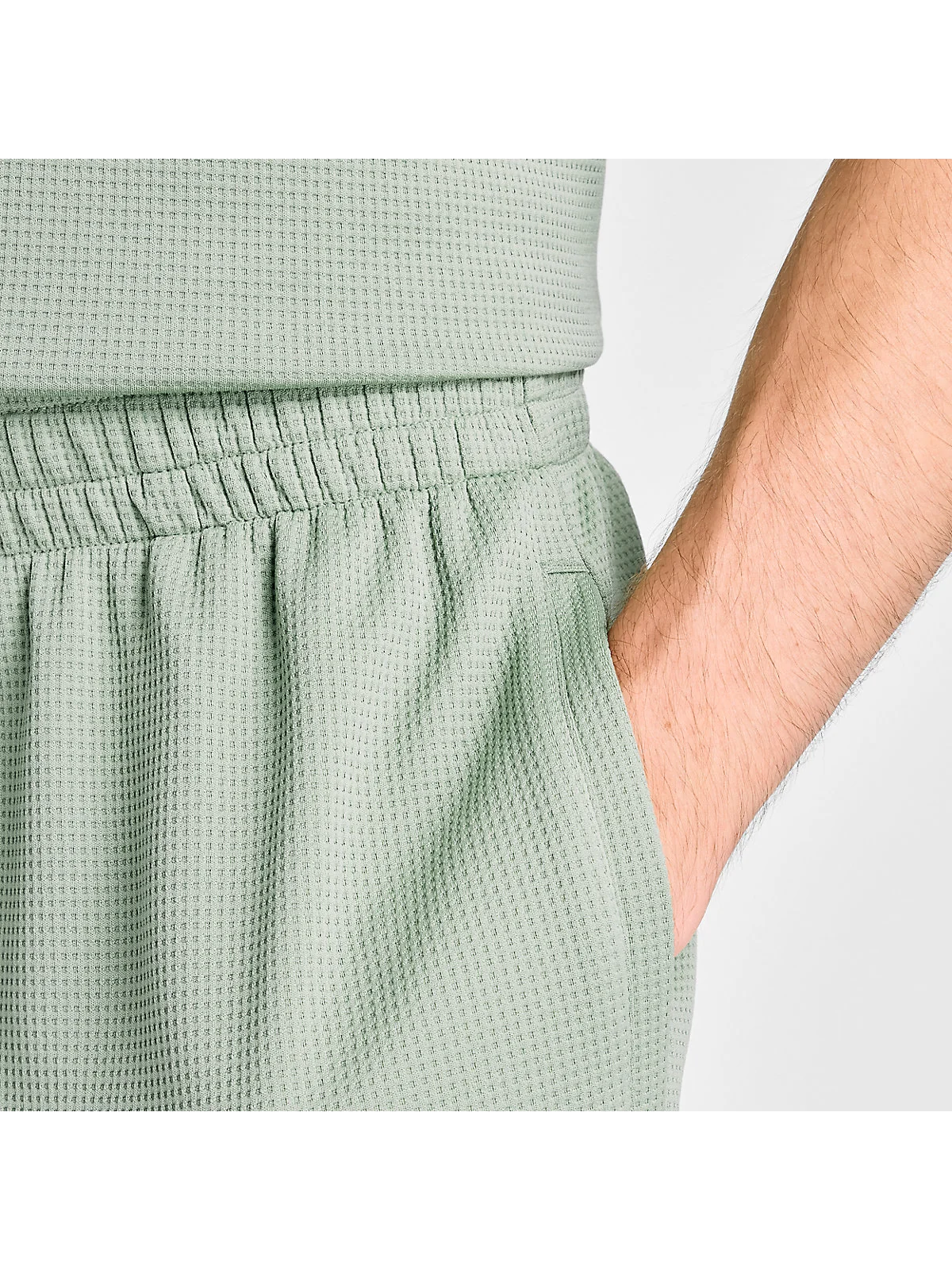 Шорты New Balance Textured Check оливковые — 5