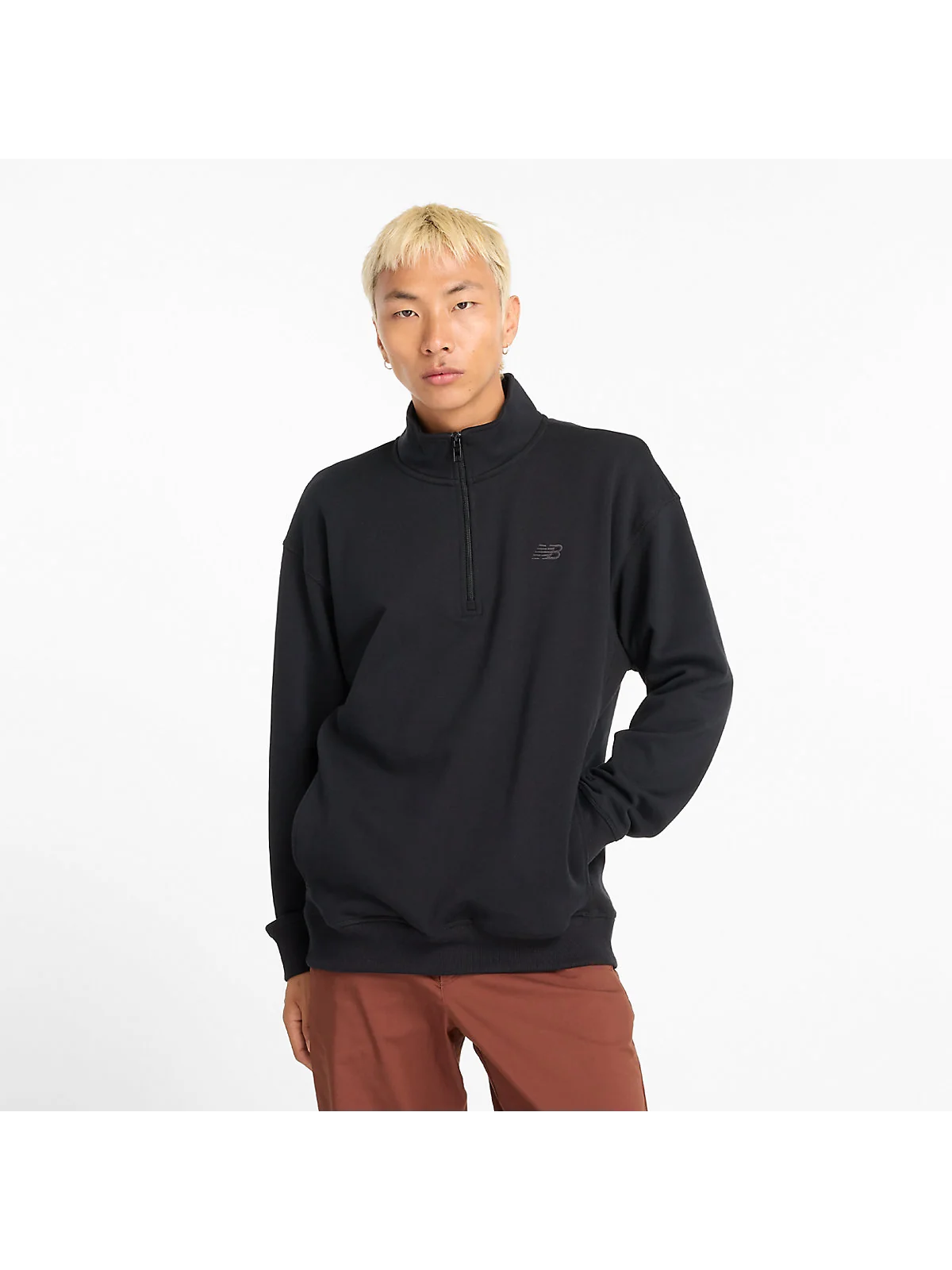 Пуловер New Balance Athletics Fleece 1/2 Zip черный — 1