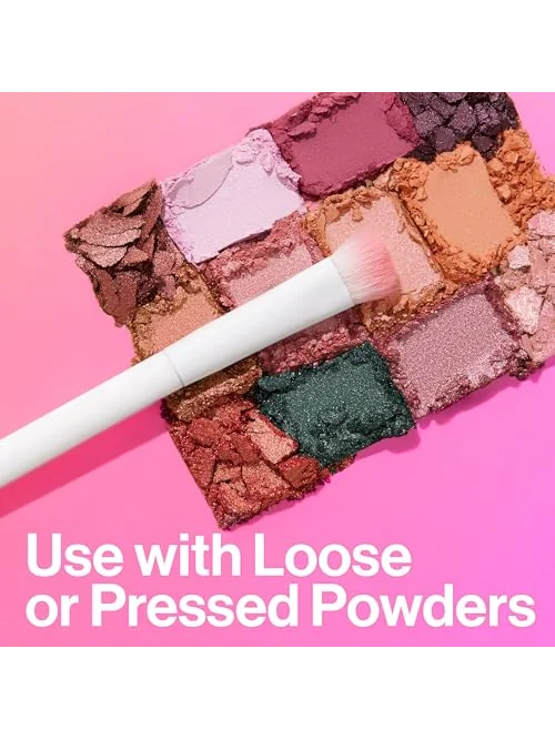 wet n wild Кисть для теней — изображение 2 из 6