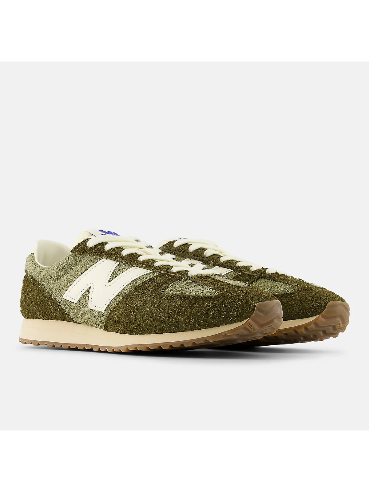 Кроссовки New Balance 471 серо-бежевые, вид на пятку и сетку