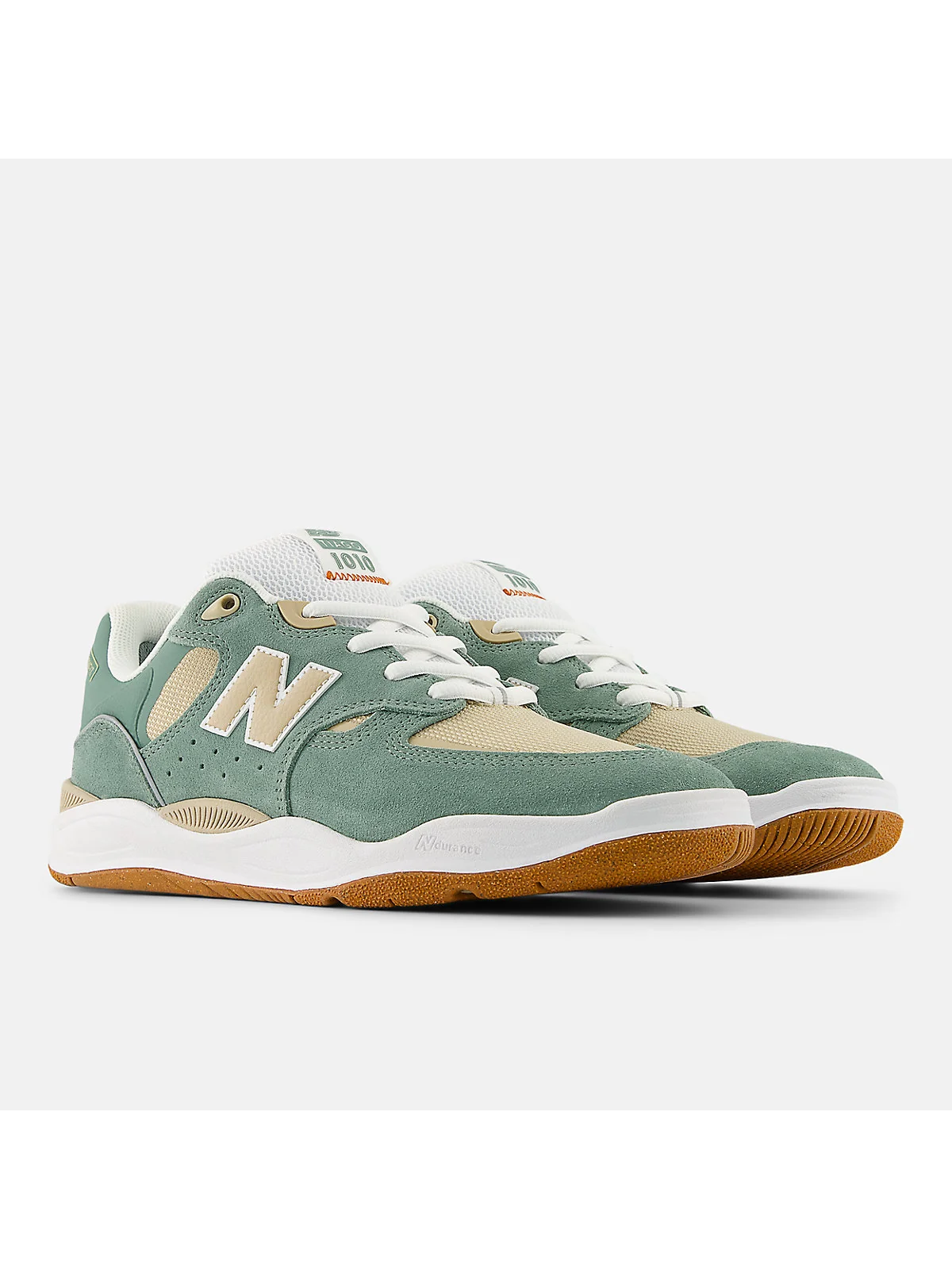 Скейтовые кроссовки New Balance Numeric 1010 льняные, вид в три четверти
