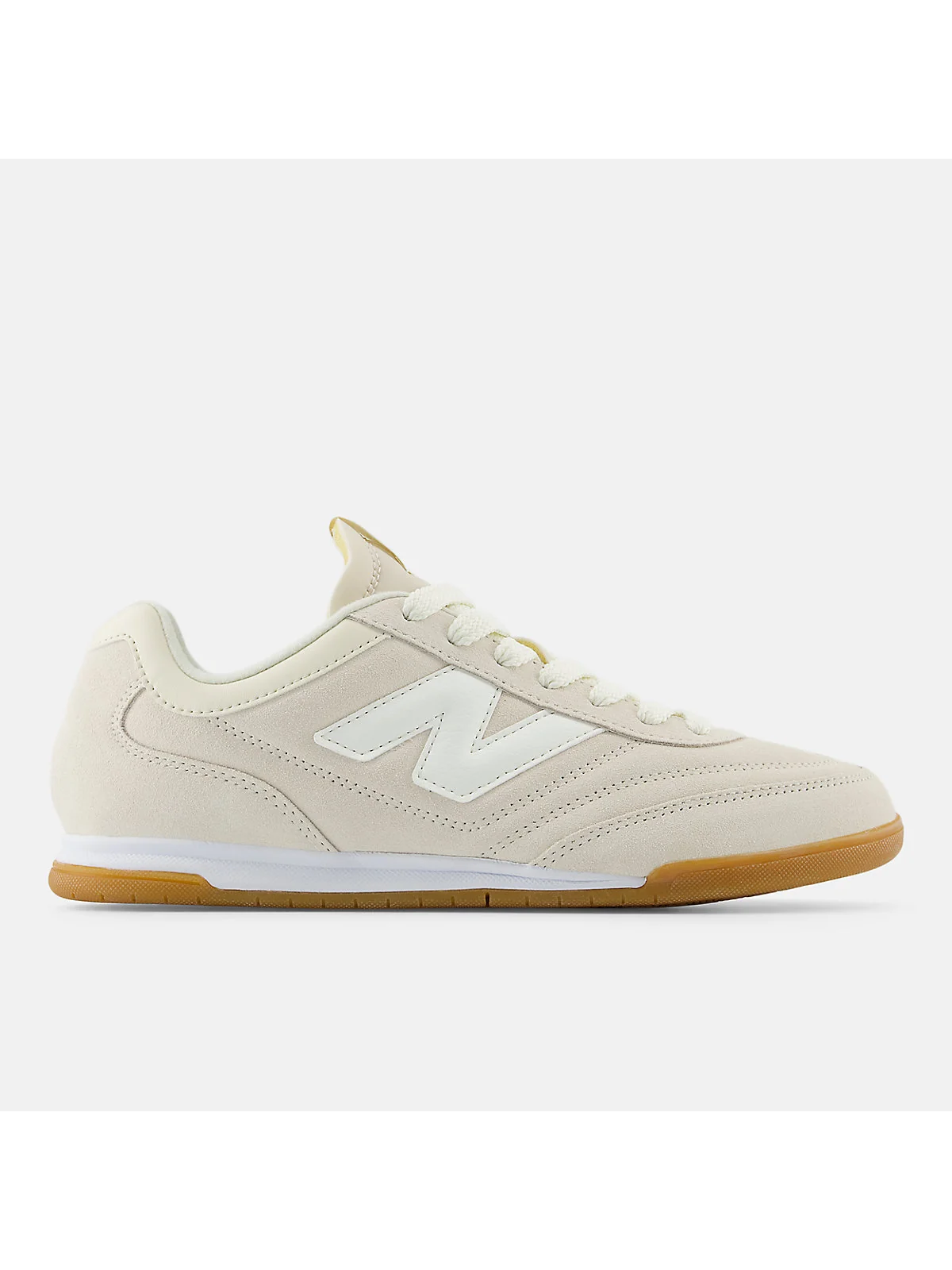 Серые кроссовки New Balance RC42, вид сбоку