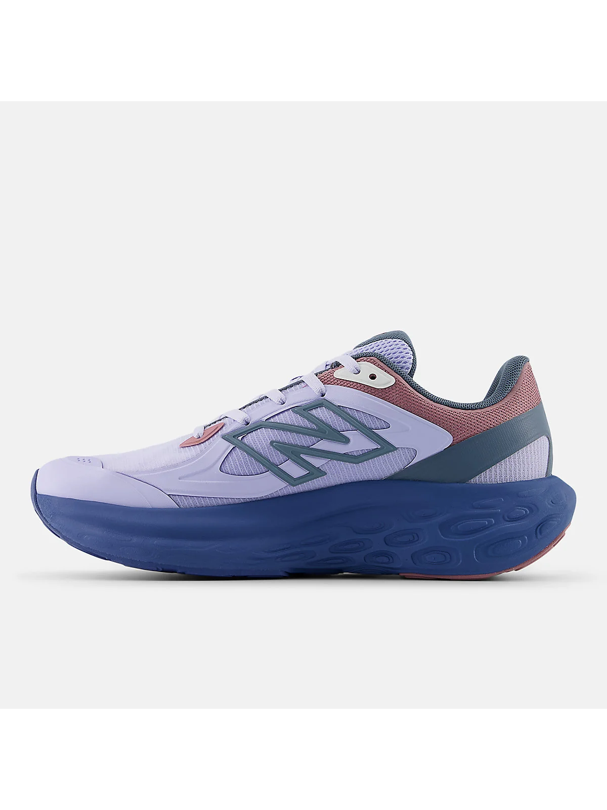 Кроссовок New Balance Fresh Foam Trainer, боковой вид со спины