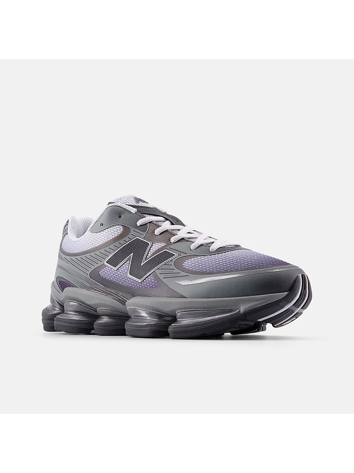 Серо-чёрные кроссовки New Balance ABZORB 2000, медиальный вид с чёрной подошвой
