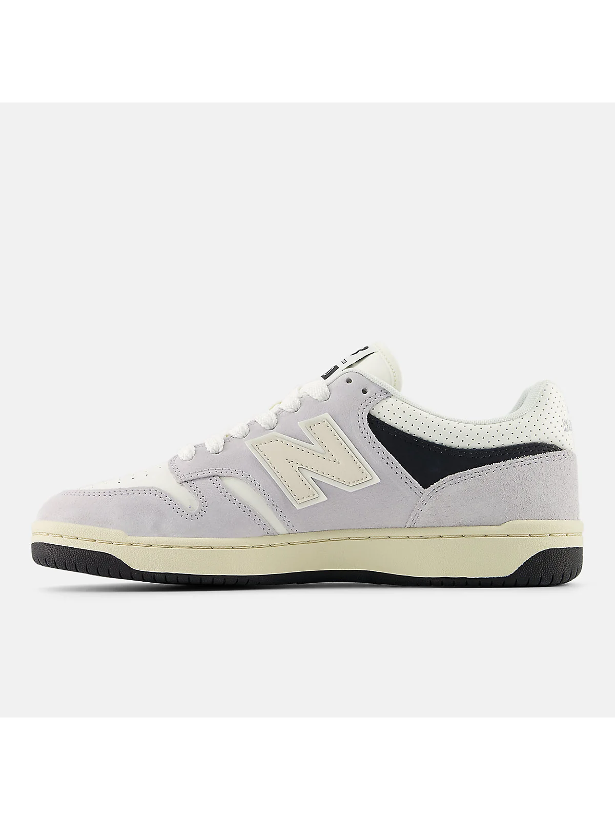 Подошва серых кроссовок New Balance 480, коричневая резина