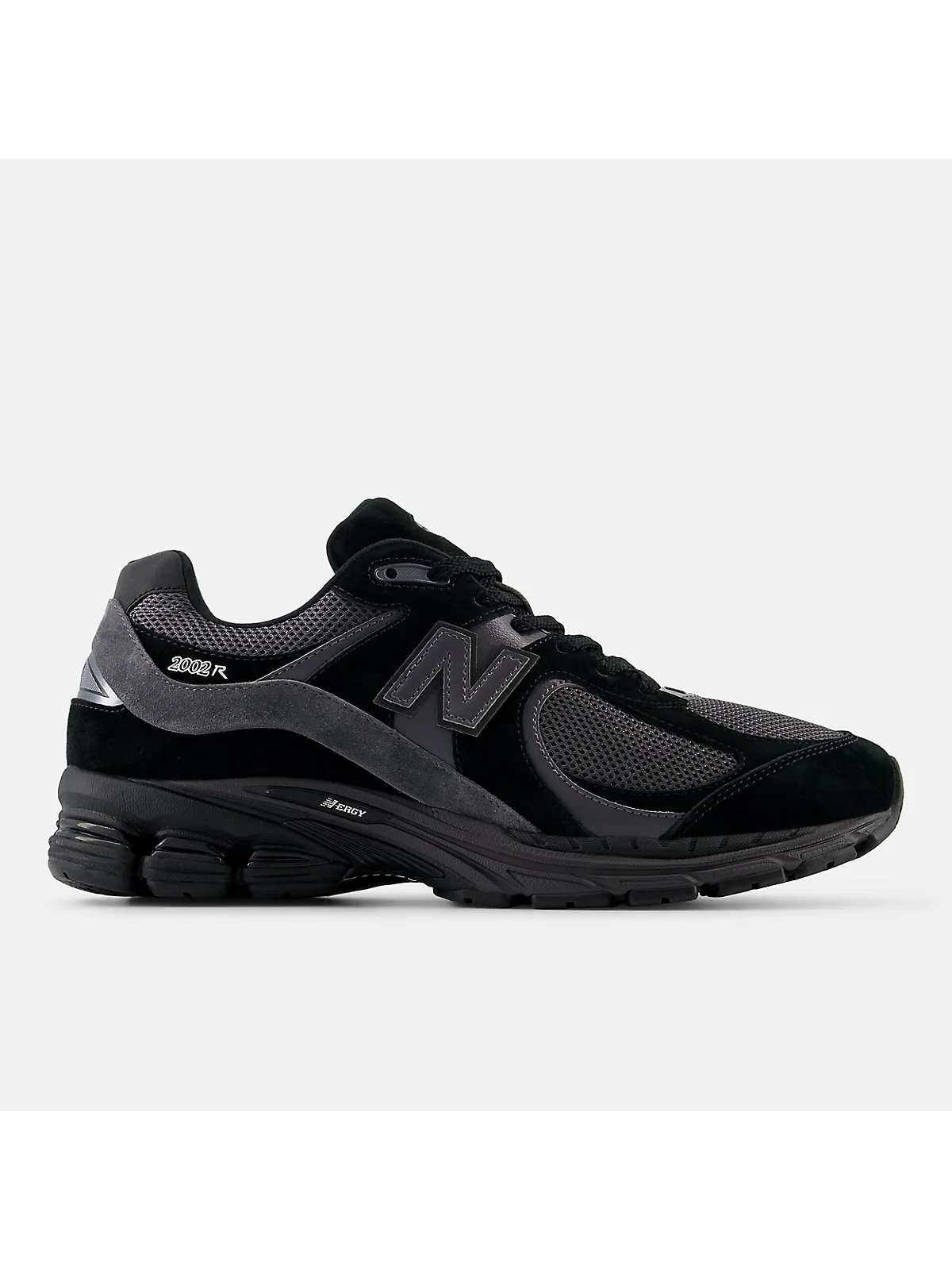 Кроссовки New Balance 2002R черные с эффектом магнит — 1