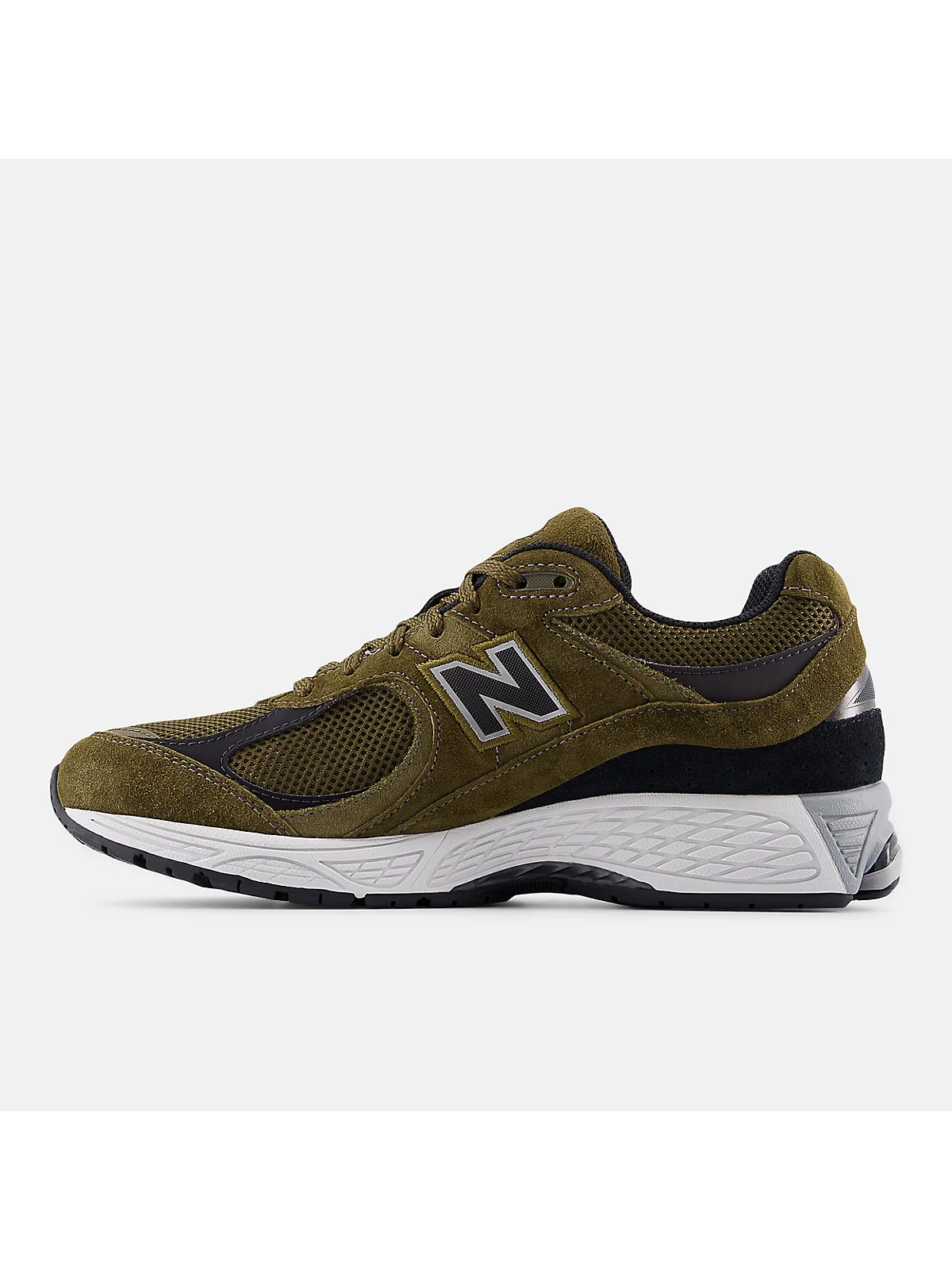 Подошва кроссовок New Balance 2002R лесного цвета с протектором