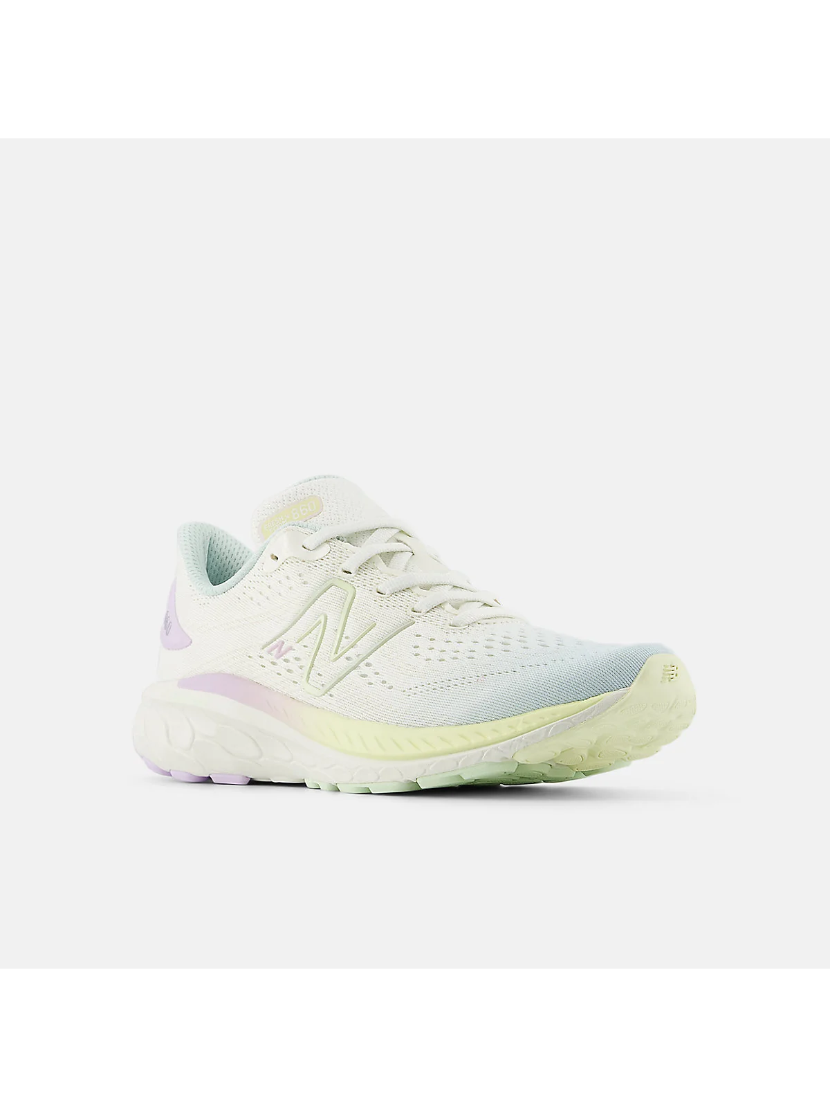 New Balance Fresh Foam X 860v13 пастельные, вид под углом.