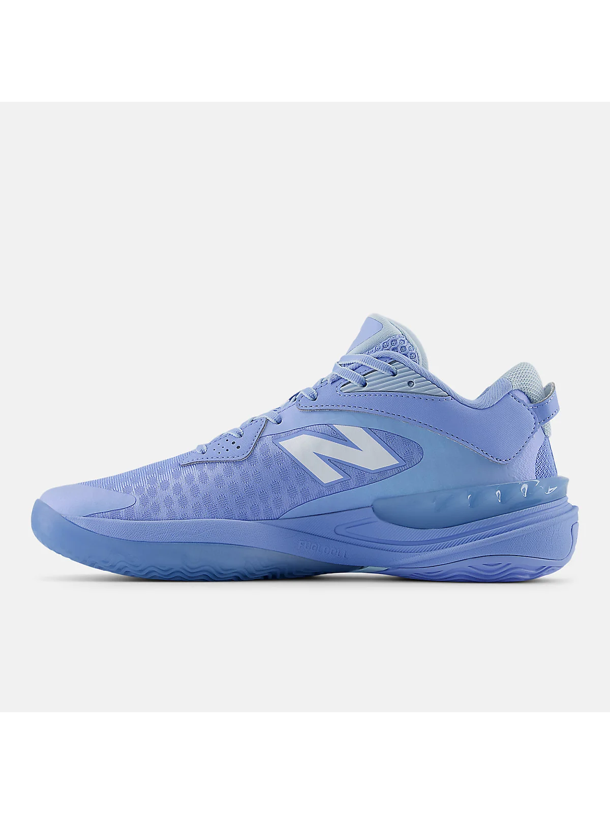 Кроссовки New Balance HESI LOW V2 в ракурсе с видом подошвы.