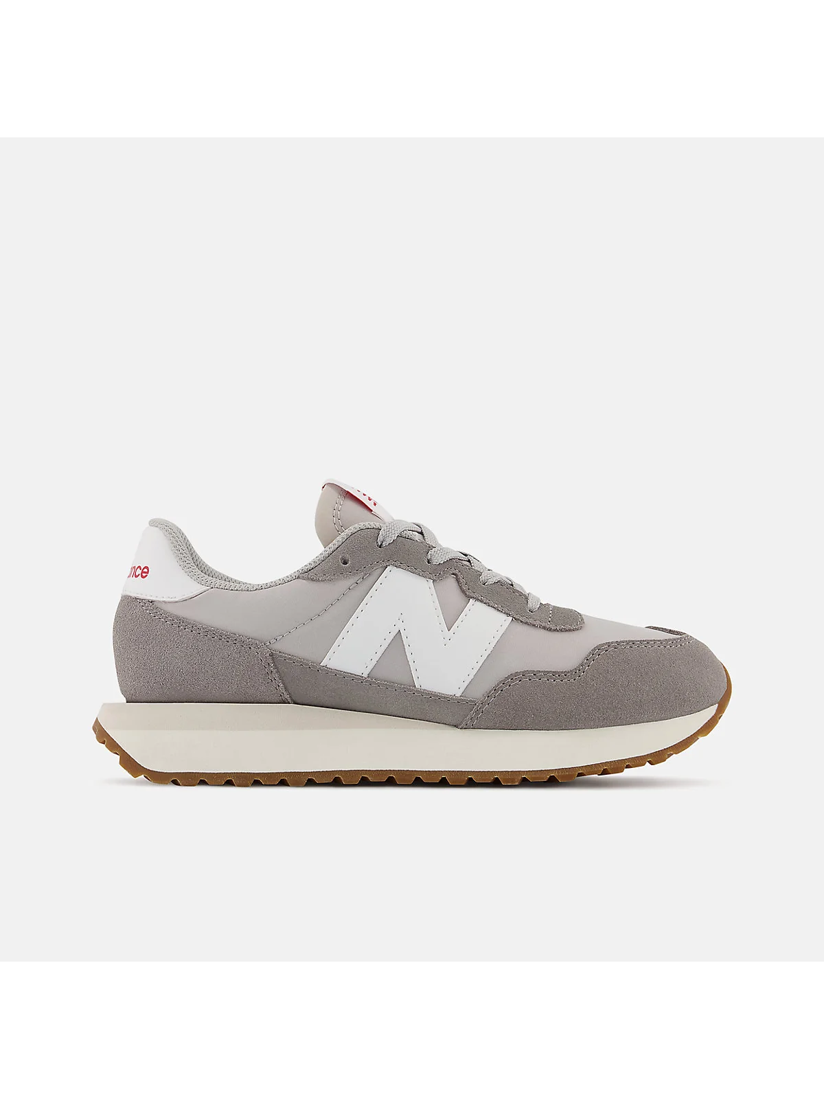 Синие кроссовки New Balance 237 в оттенке лунного света, вид сбоку