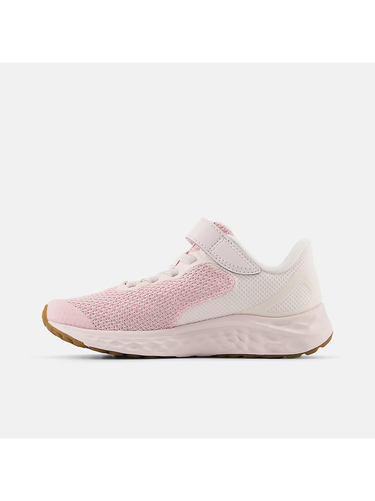 Задняя часть чёрных детских кроссовок New Balance Fresh Foam Arishi v4