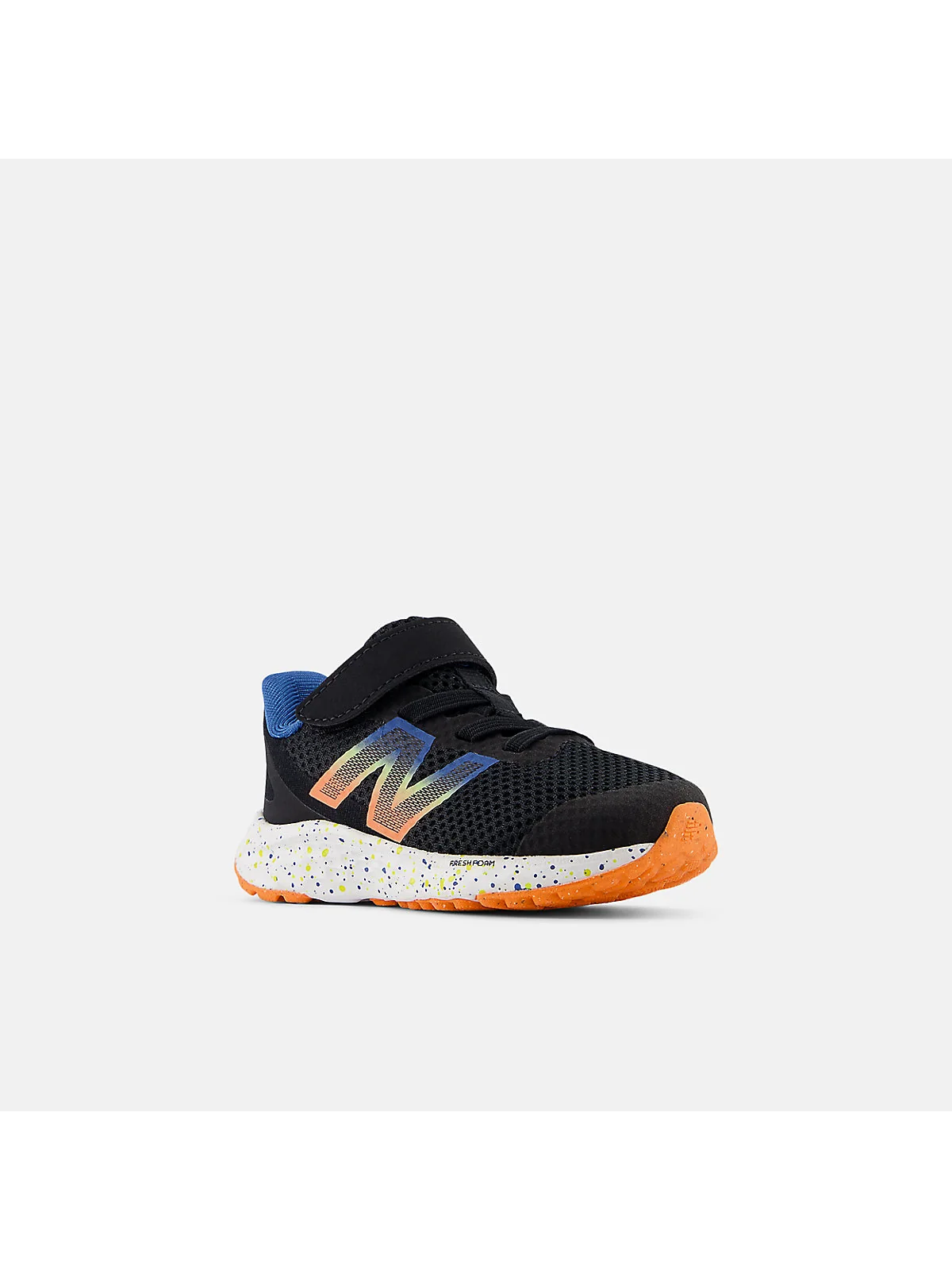 Подошва кроссовок New Balance с оранжево-белым узором