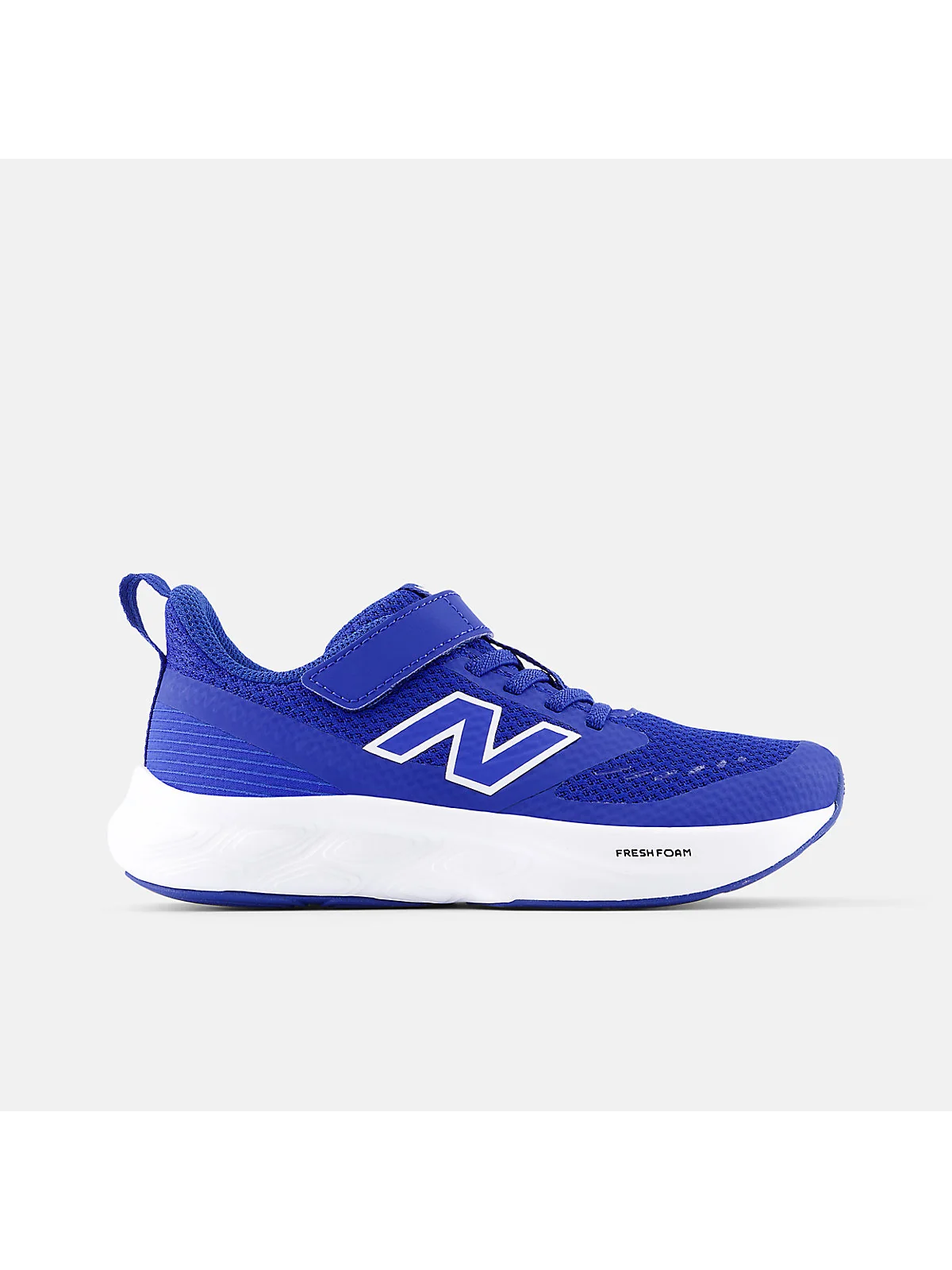 Синие кроссовки New Balance Fresh Foam 625 с белой и голубой подошвой, вид спереди