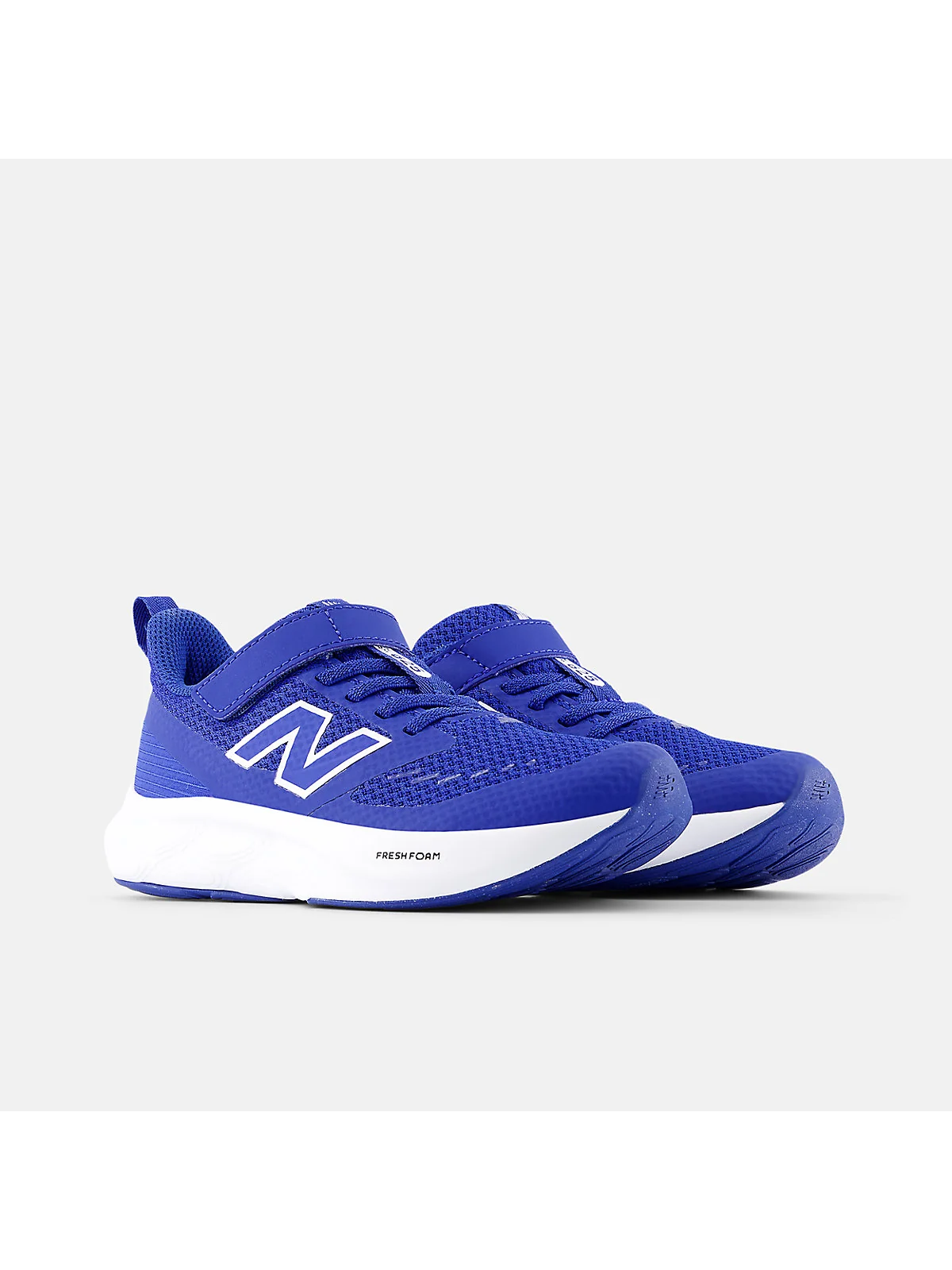 Синие кроссовки New Balance Fresh Foam 625 сбоку, видна голубая подошва