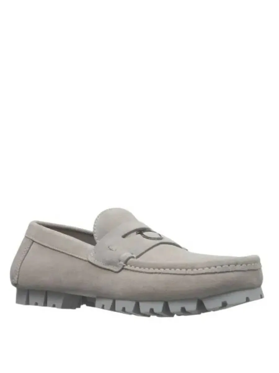 Лоферы Ferragamo Driver с украшением Gancini — изображение 2 из 3, светлый серый