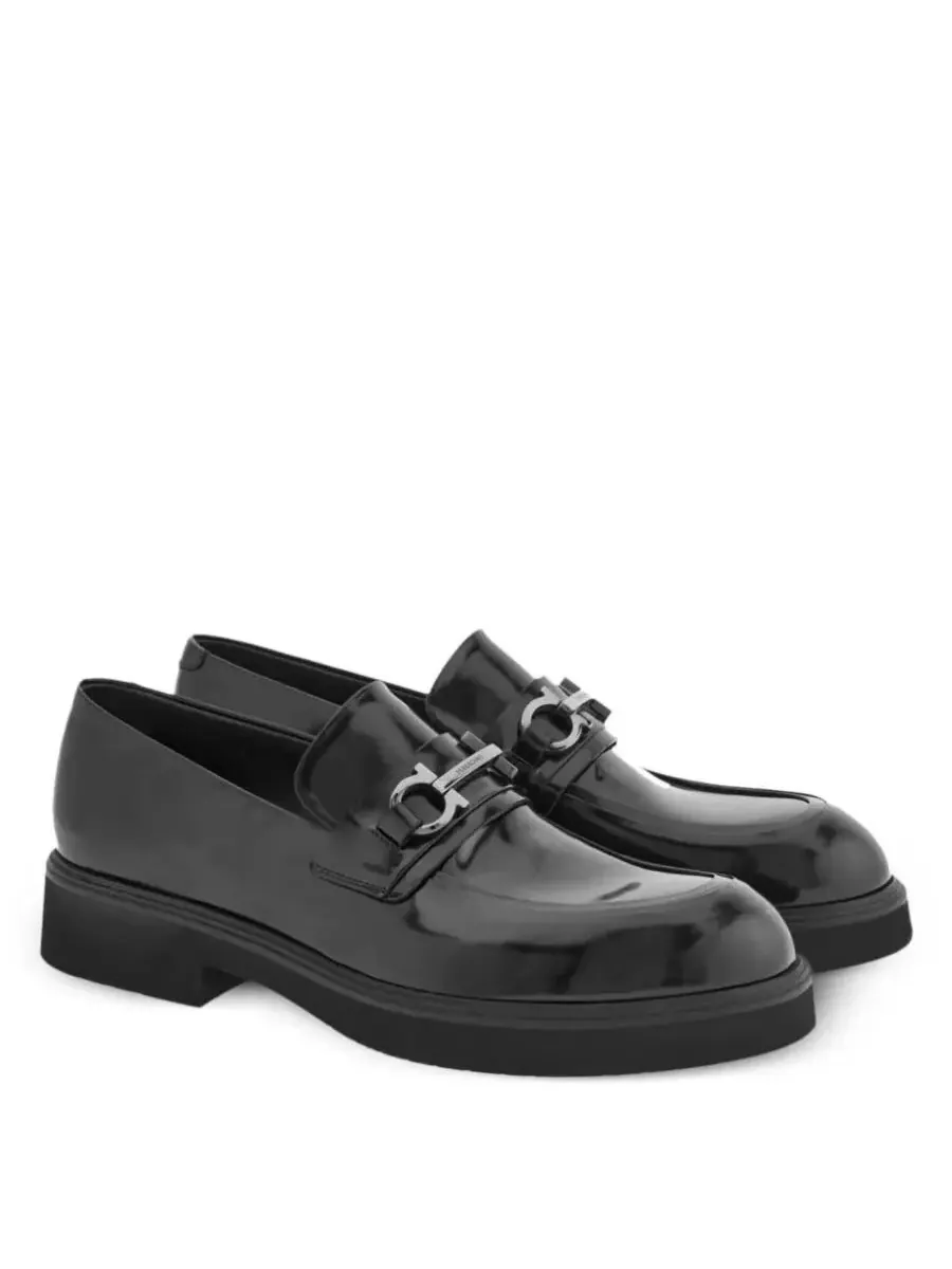 Мокасины Ferragamo Fiorello с орнаментом Gancini — изображение 2 из 3, черный