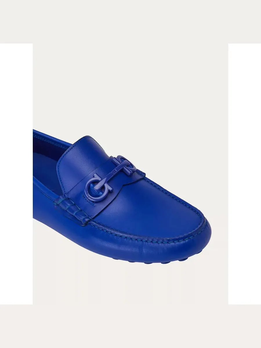 Мужские мокасины Ferragamo Grazioso синего цвета из кожи с орнаментом Gancini — изображение 4 из 4, синий