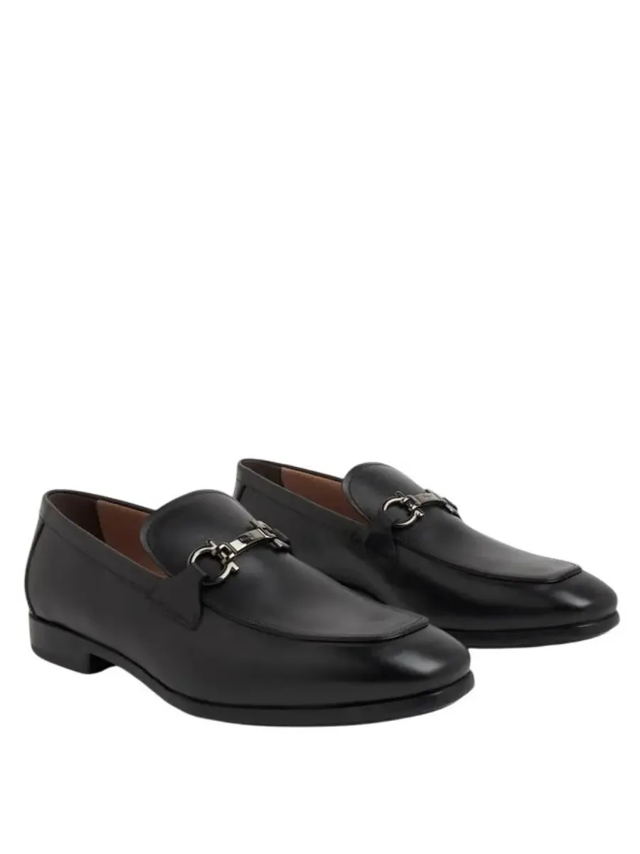 Мокасины Ferragamo Riley Gancini с орнаментом — изображение 2 из 3, черный