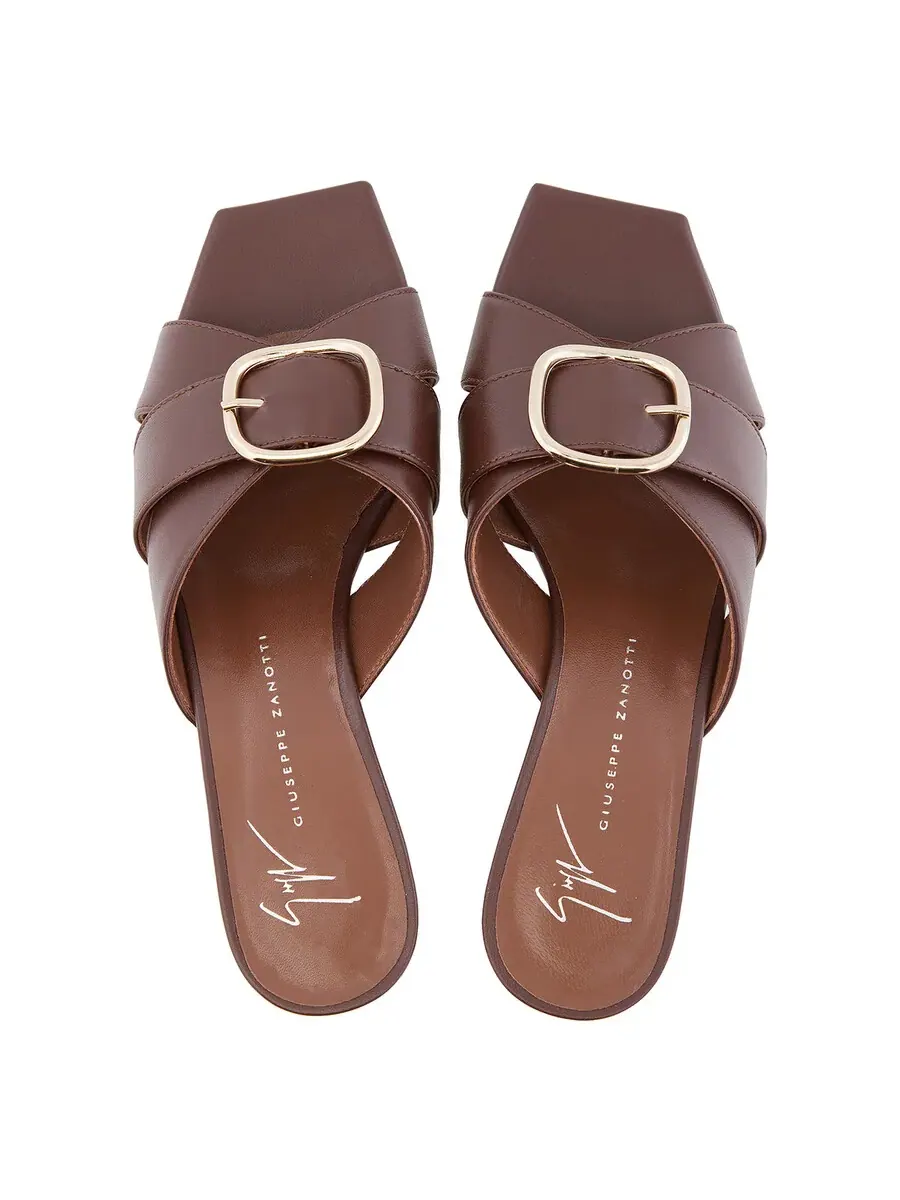 Кожаные сандалии Giuseppe Zanotti на среднем каблуке с пряжкой — изображение 3 из 4, кофейный