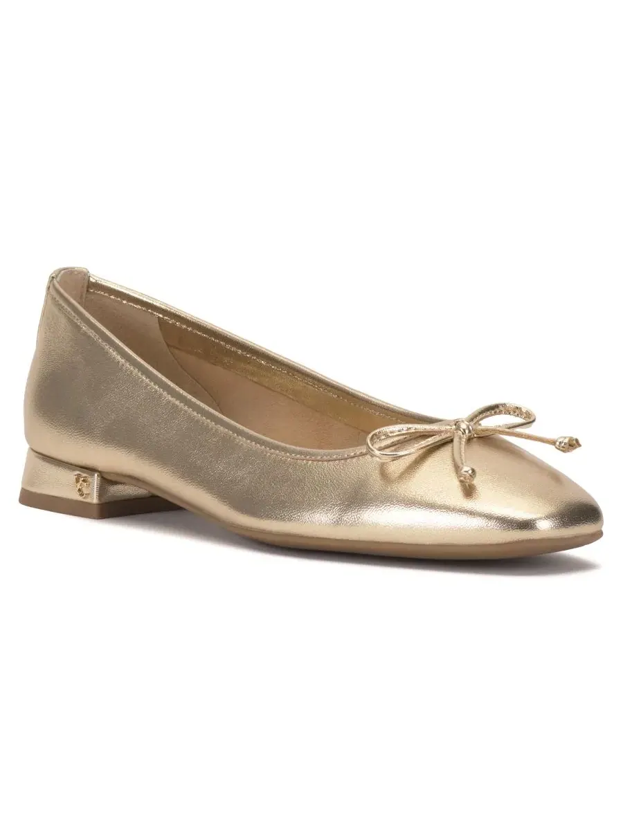Балетки на каблуке Jenlea Block Heel Vince Camuto — изображение 1 из 5, золотистый металлик
