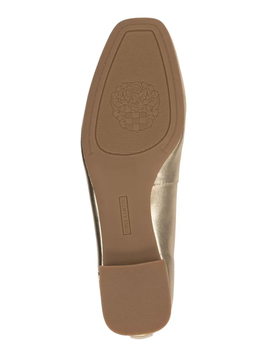 Балетки на каблуке Jenlea Block Heel Vince Camuto — изображение 5 из 5, золотистый металлик