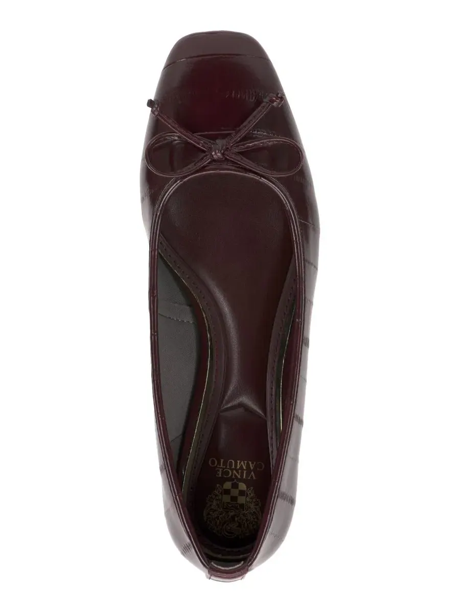 Туфли-лодочки Jenlea Block Heel Ballet Flats Vince Camuto, Pomegranate Croco — изображение 4 из 5