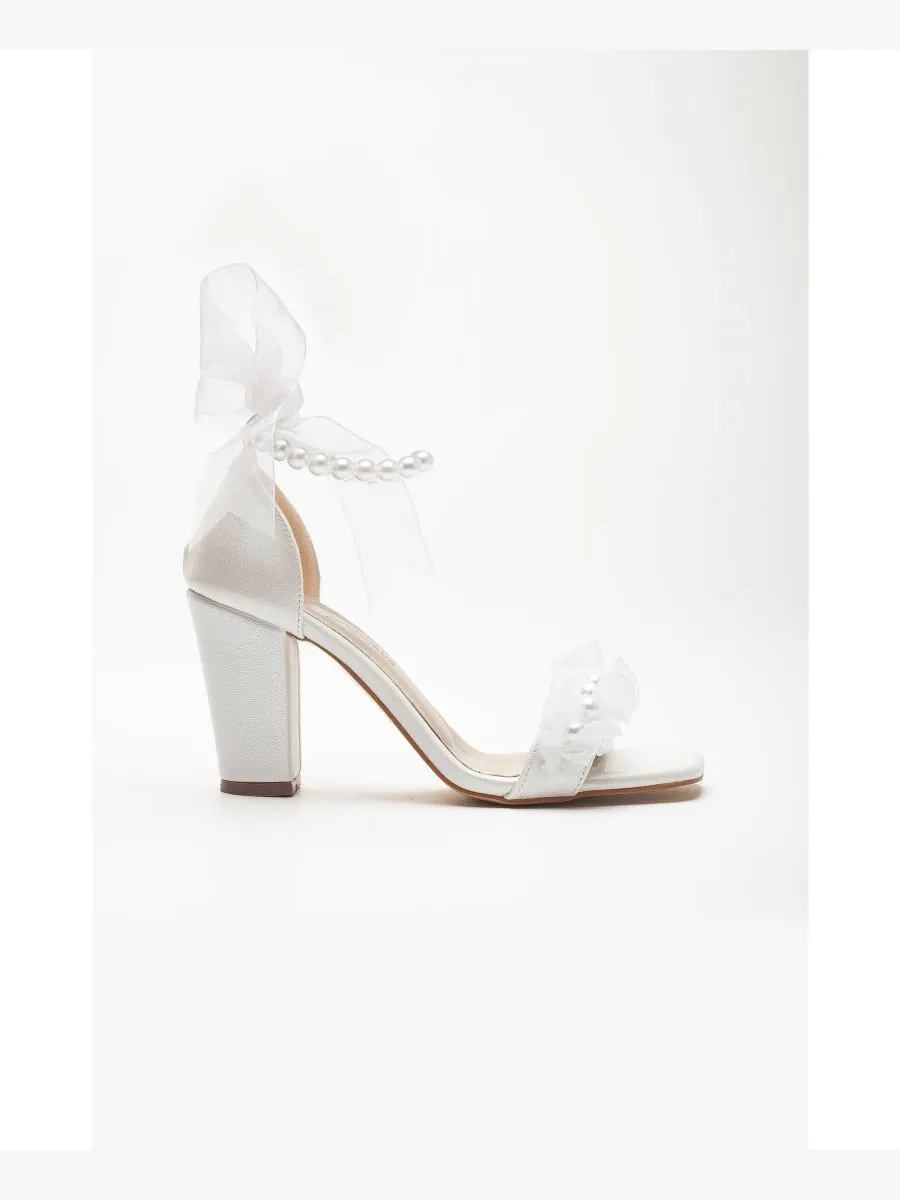 Свадебные сандалии Krystal Lace с жемчугом (женские) Forever & Always Shoes — изображение 2 из 5, белый
