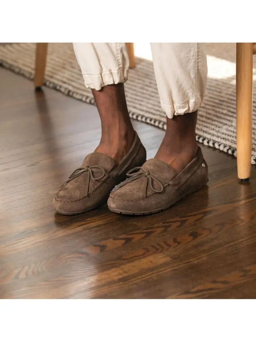 Minnetonka Мужские замшевые лоферы-мокасины — изображение 3 из 7, коричневый