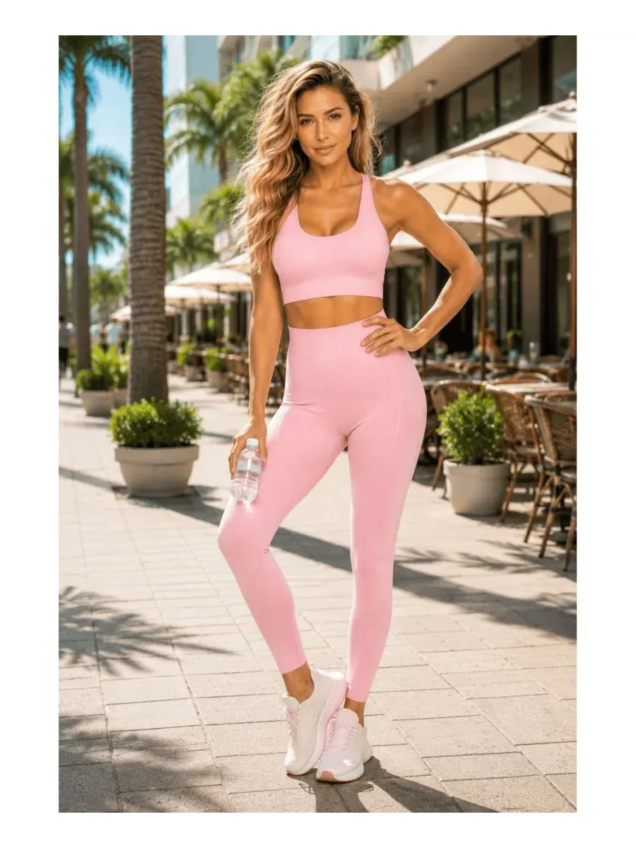 Комплект женской спортивной одежды с кросс-бра и леггинсами, модель Seamless Activewear Set La Moda — изображение 2 из 5